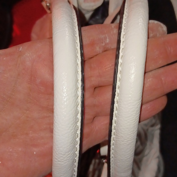 NWOT SIMPLY VERA SATCHEL - Picture 3 of 11